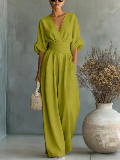 Elegant jumpsuit med V-ringning och hög midja